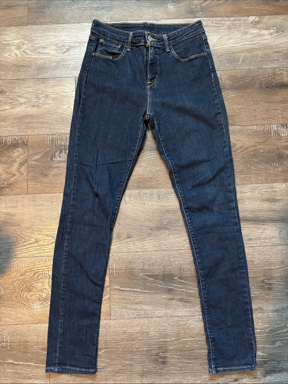 Levi's Women's Dark Wash Skinny Jeans Size 28 Stretch Denim